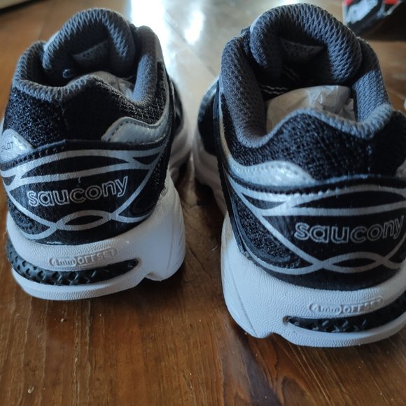 Saucony Zealot 2 Running Shoe (Little Kid) Black - Picture 8 of 10